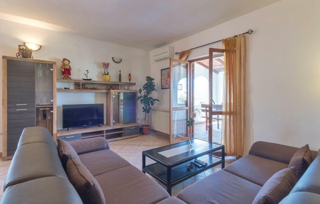 Apartments Klaudija Pula Ngoại thất bức ảnh