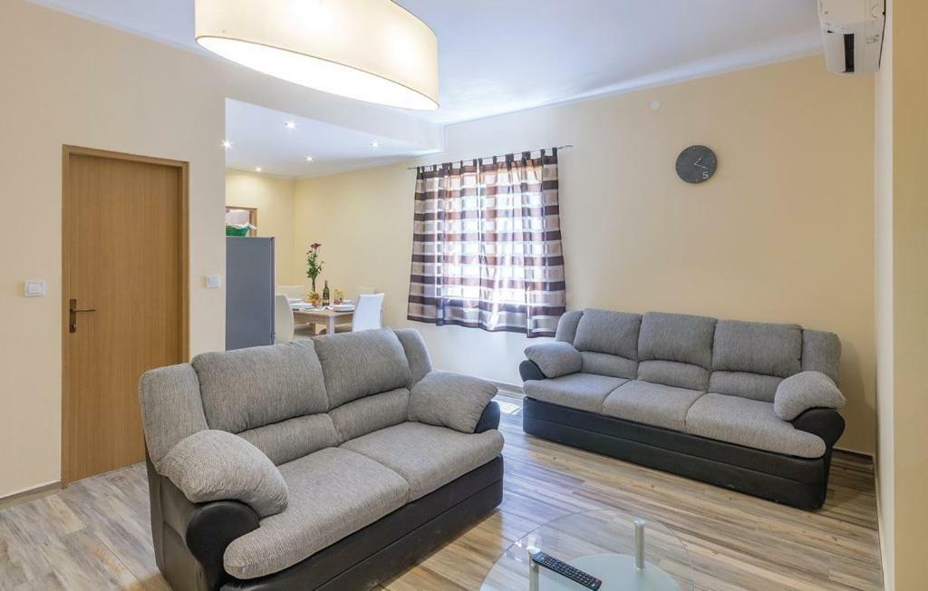 Apartments Klaudija Pula Ngoại thất bức ảnh