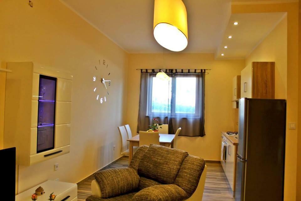 Apartments Klaudija Pula Ngoại thất bức ảnh
