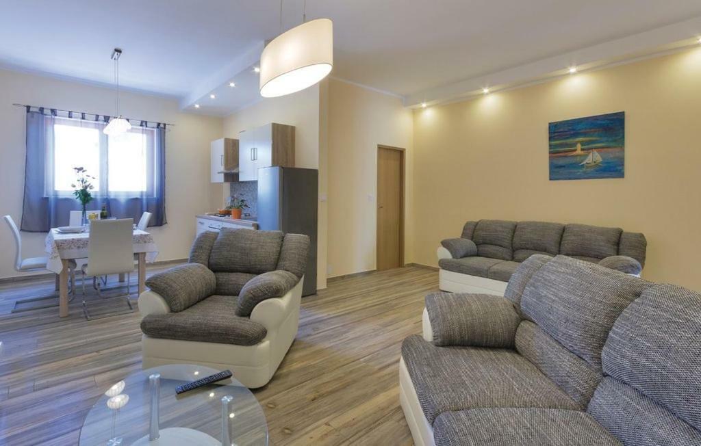 Apartments Klaudija Pula Ngoại thất bức ảnh