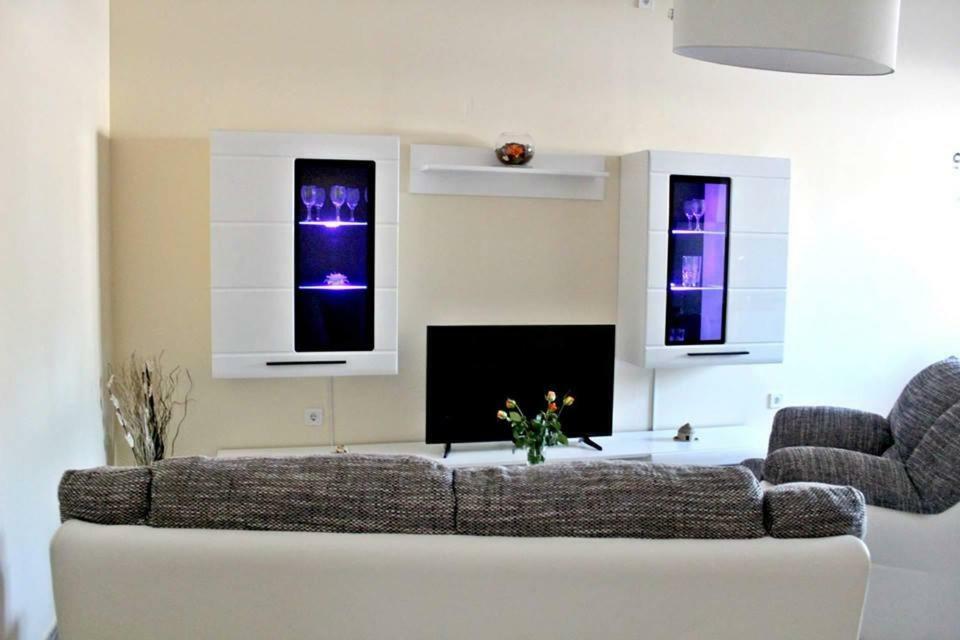 Apartments Klaudija Pula Ngoại thất bức ảnh